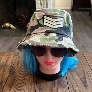 Unisex CAMO bucket hat!!
